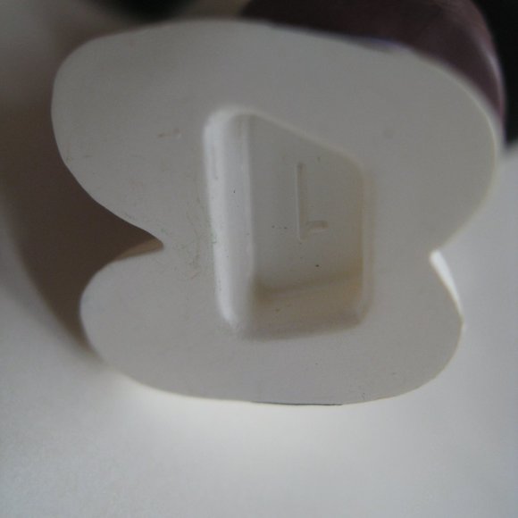 Hallmark Keepsake 2 Peanuts Christmas Ornaments - Lucy & Charlie Brown 2000 - Picture 12 of 12